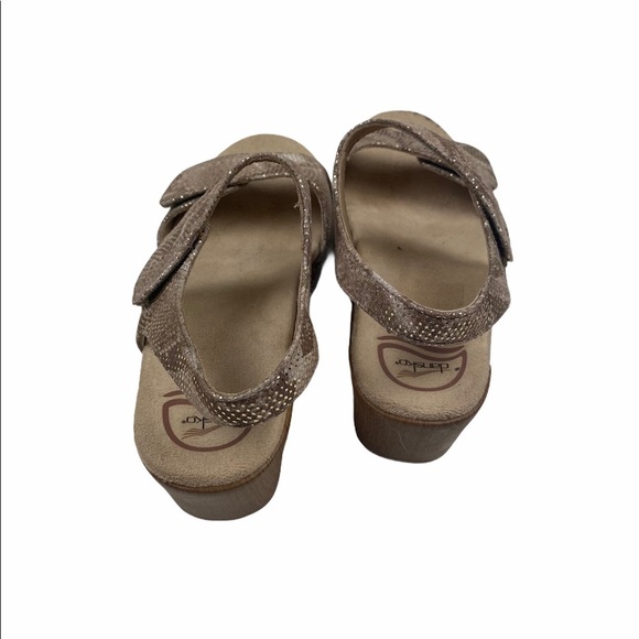 Dansko Sonnet Clog Sandals Snake Pattern 39 - Picture 4 of 5